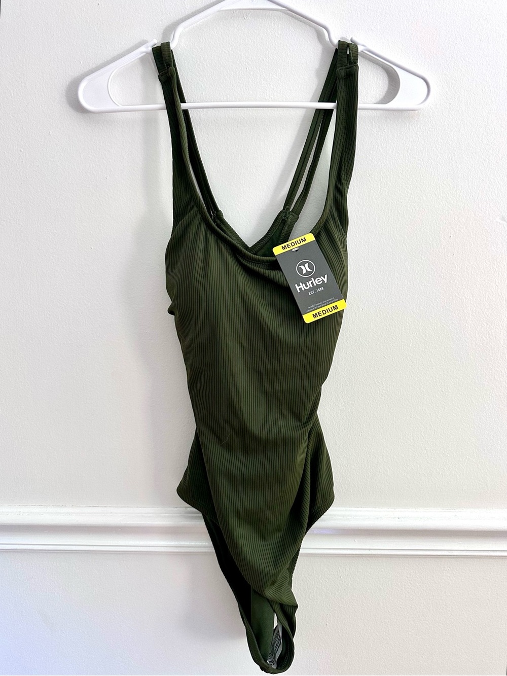 NWT Hurley Women's Ribbed Green One Piece Swimsuit Medium D Cup UPF 50+ HSO1029